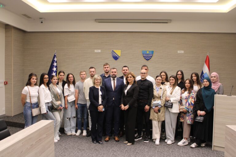Pročitajte više o članku Studenti Pravnog fakulteta Univerziteta “Džemal Bijedić” u Mostaru posjetili Skupštinu HNŽ/K